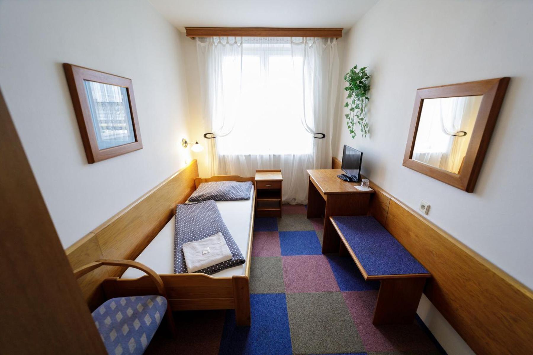 Hotel Peliny Chocen Exteriör bild